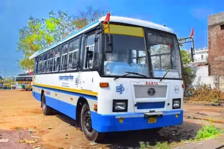 रोडवेज बसों में वीडियो कॉल कर निगरानी, पत्रिका फोटो