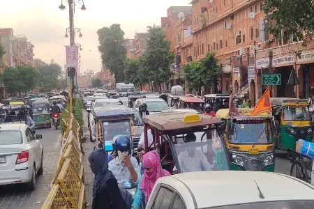 जयपुर के परकोटा क्षेत्र में वाहनों की रेलमपेल, पत्रिका फोटो