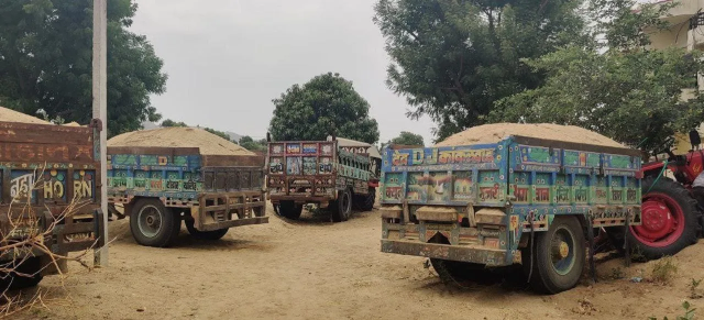अवैध बजरी का कारोबार, पत्रिका फोटो