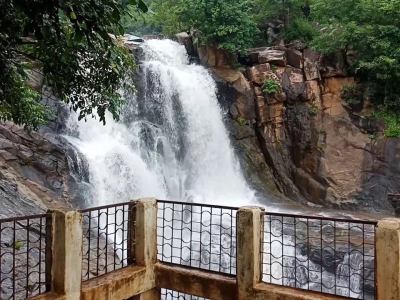 Kachchapal Waterfall