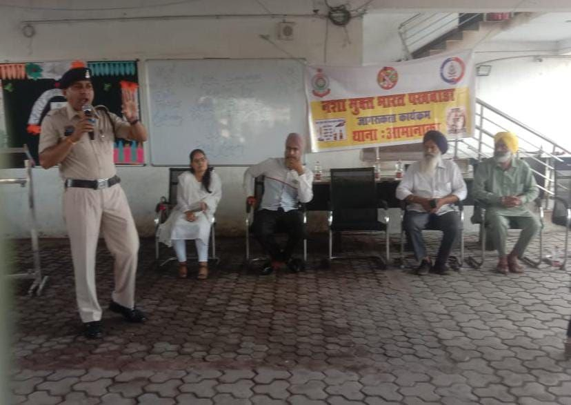 स्कूलों में नशामुक्ति पखवाड़ा(photo-patrika)