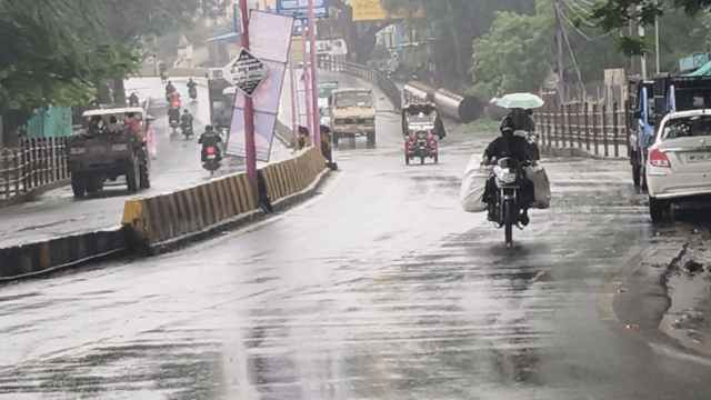 Monsoon rainfall : बदरा हो बदरा छाए कि झूमे पर्वत हाय…कि आया सावन हो झूम के