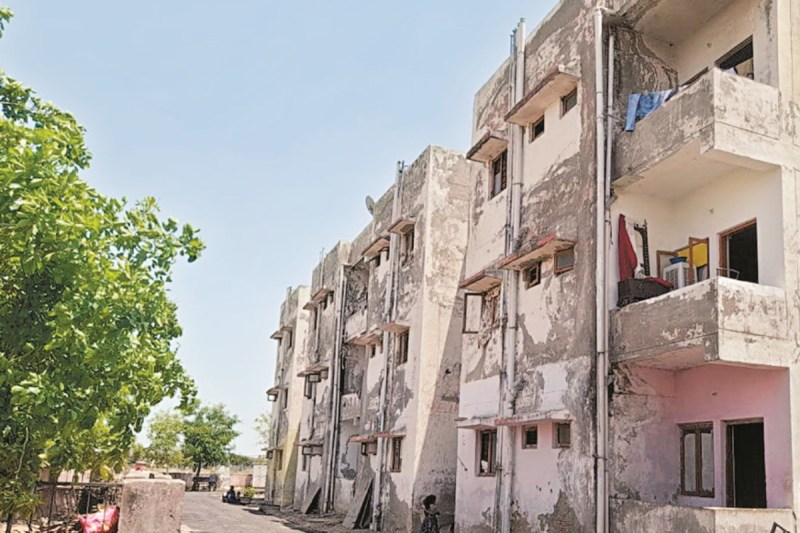 गुणवत्ता की अनदेखी! 17 करोड़ की लागत से बन रहे 83 आवास, PWD की मॉनिटरिंग शून्य(photo-patrika)