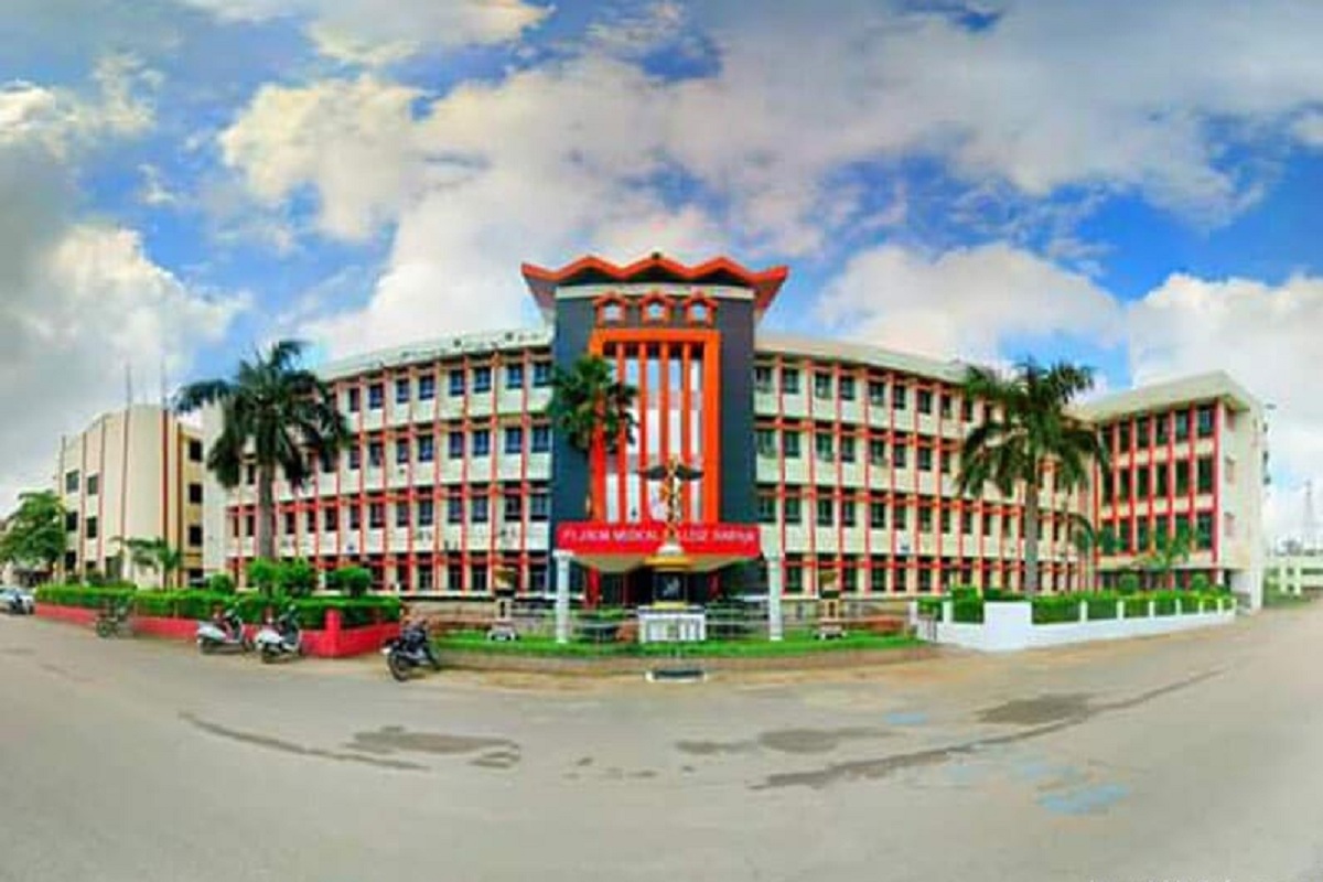 CG News: 200 से ज्यादा छात्रों के एक करोड़ नहीं मिले, बैंक का लगा रहे चक्कर