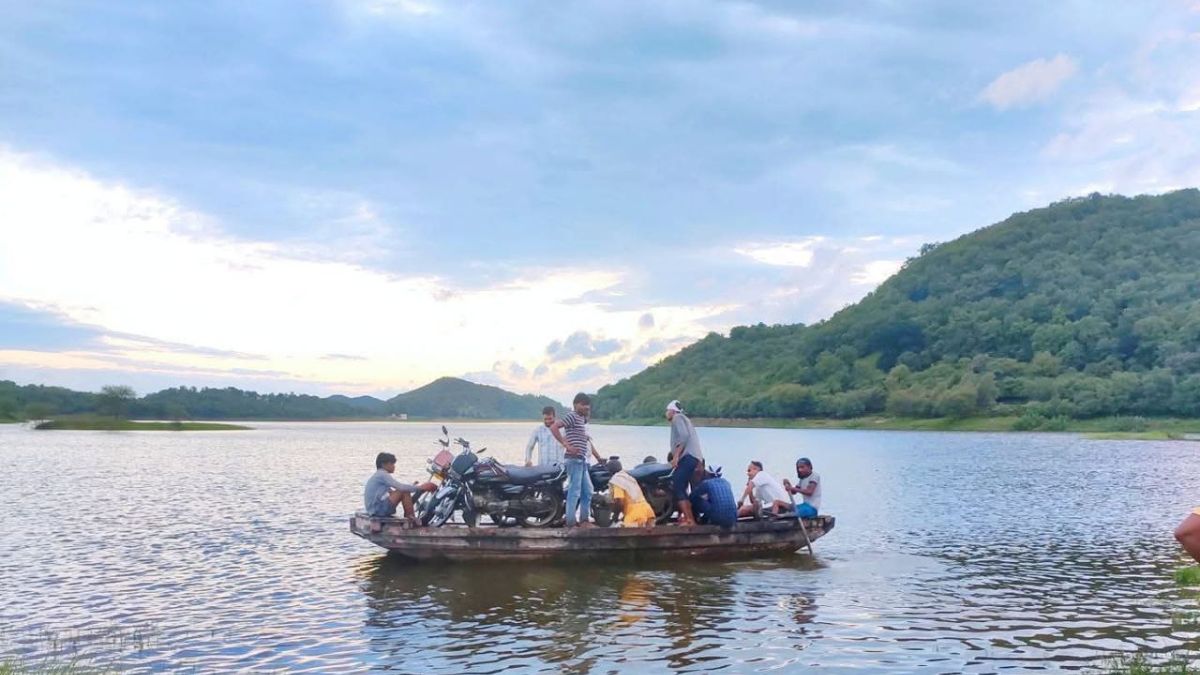 राजस्थान: 24 गांवों के लोगों का आवागमन होगा सुगम, 33 KM की सड़क का निर्माण जल्द
होगा शुरू, वर्क आर्डर जारी