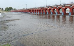 गुजरात में मानसून के एक माह में ही मौसम की आधी बारिश - image