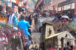 Kedarnath Yatra 2025 : केदारनाथ में भारी बारिश के साथ लेंड स्लाइड, यात्रा रोकी,
ग्राउंड जीरो पहुंचा पत्रिका - image