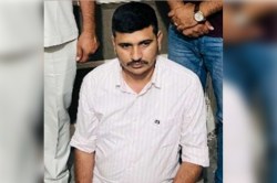 ‘ऑपरेशन दिल्ली सफदरगंज’ से बच नहीं पाया शराब तस्करी का बड़ा नेटवर्क चलाने वाला
दीवान सिंह, साइक्लोनर टीम के हत्थे चढ़ा - image