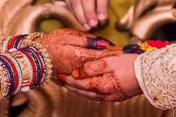 40 साल के शादीशुदा ने 13 साल की बच्ची से की शादी, पहली पत्नी ने भी दिया इस अपराध
में साथ - image