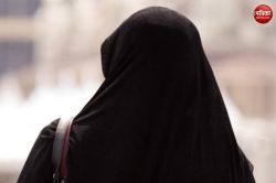 सऊदी में रह रही महिला का इंस्टा पर बनाया फर्जी अकाउंट, रिश्तेदारों को भेजीं
आपत्तिजनक फोटो, आरोपी मांग रहा रंगदारी - image