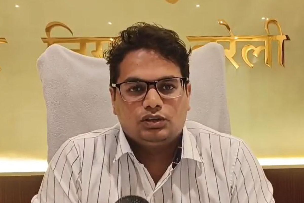 सीसी सड़क निर्माण में घटिया सामग्री का खुलासा: जांच में फेल हुई फर्म, ठेकेदार पर
कार्रवाई होना तय, नगर आयुक्त ने दिए ये निर्देश