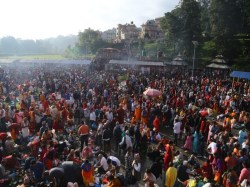 भारत के इस पड़ोसी देश में घटती जनसंख्या बनी चिंता की वजह, अब 3 बच्चे पैदा करने पर
रहेगा जोर - image