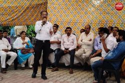 नगर निगम में कर्मचारियों का हल्ला बोल, तालाबंदी कर जताया विरोध, मांगे पूरी न
होने पर अनिश्चितकालीन हड़ताल की चेतावनी - image