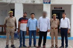 गोंडा में 50 लाख की धोखाधड़ी करने वाले इनामी जालसाज को प्रयागराज एसटीएफ ने पंजाब
से किया गिरफ्तार - image