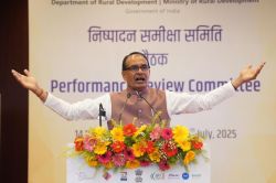 शिवराज सिंह चौहान ने विपक्ष पर साधा निशाना, बोले- ‘विपक्ष लोकतंत्र को शोरतंत्र
बना रहा…’ - image