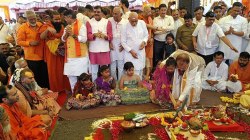 श्री दादाजी धाम… पांच कन्याओं के हाथों हुआ श्री दादाजी धाम मंदिर नवनिर्माण का
भूमिपूजन - image
