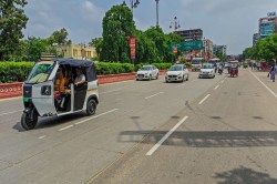 अफसर न सुनते, न मानते…निर्देश भी उड़ाए हवा में…दो का काम शुरू, चार का पता नहीं - image
