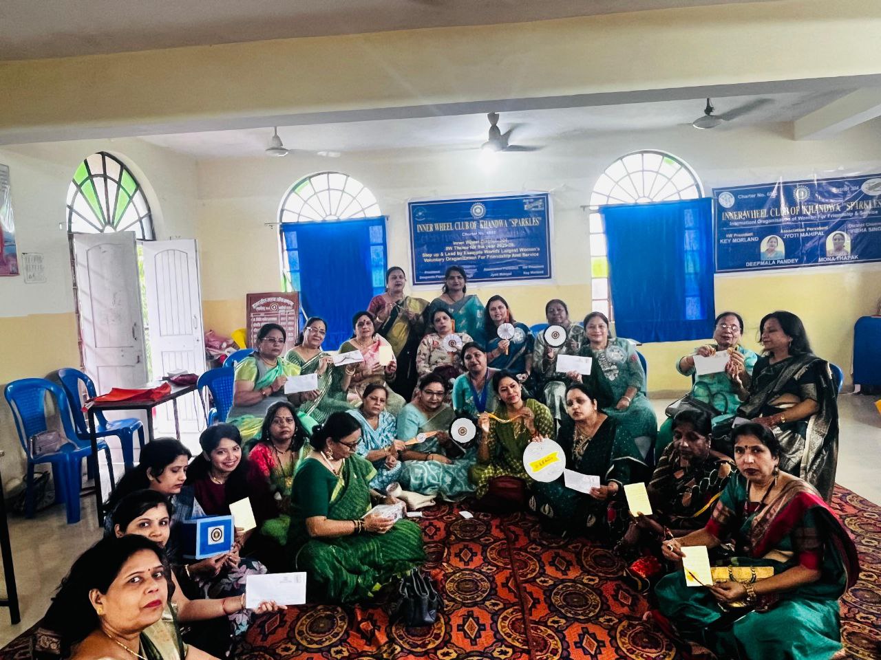 बहनों ने सैनिक भाइयों के लिए बनाई इको-फ्रेंडली राखियां, भेजेंगी स्नेह भरे संदेश