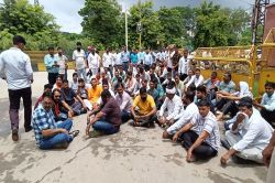 टैक्सी स्टैंड पर दो ड्राइवरों पर हमला, टूरिस्ट कार एसोसिएशन ने जताया विरोध - image