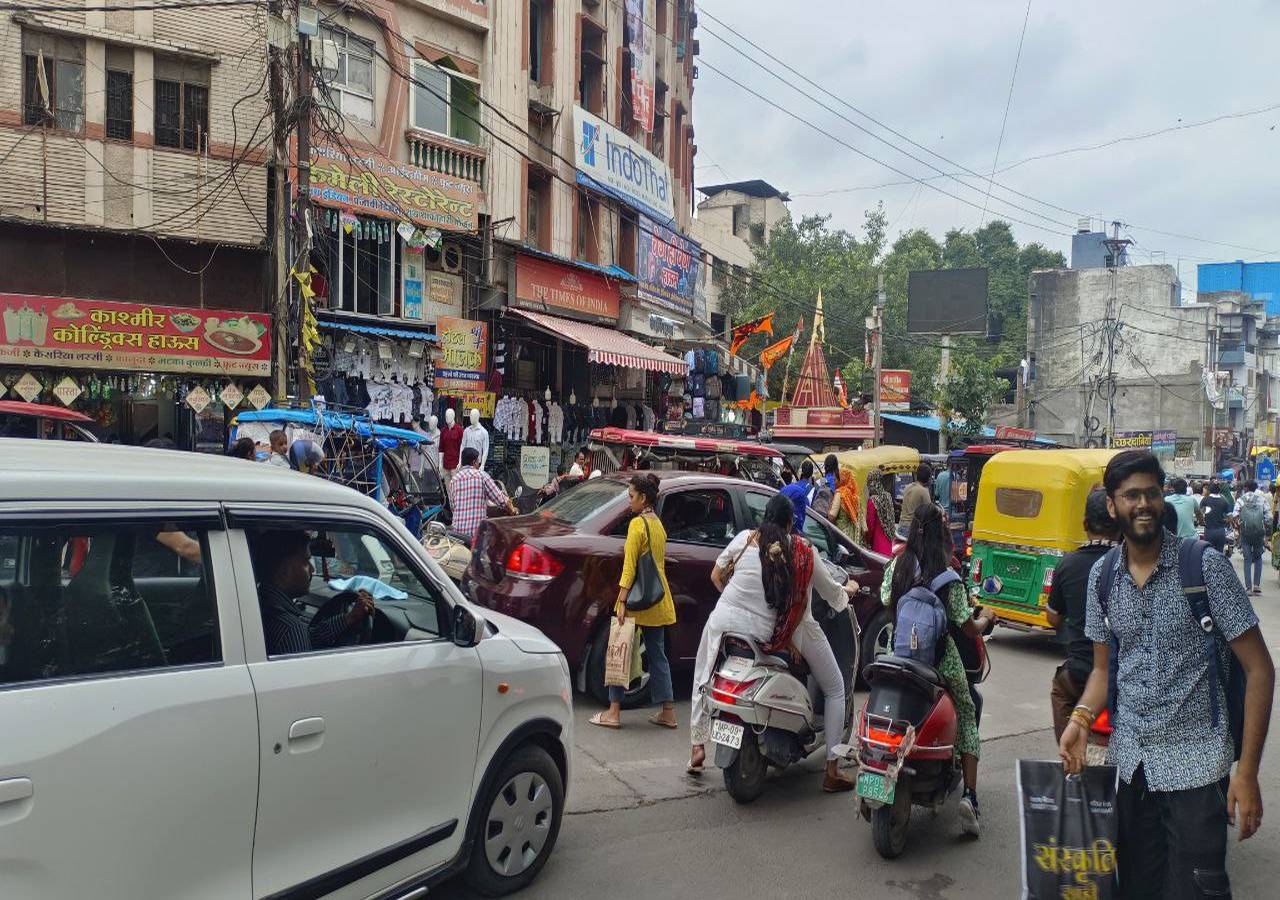 बेतरतीब ट्रैफिक … बेअसर पुलिस और बेहाल शहर