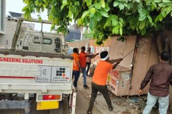 Jaipur में निगम ने इन 45 स्थानों से हटाया अतिक्रमण, 5 भरे ट्रक जब्त और 24,000
रुपये के काटे चालान - image