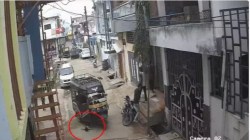 Accident: घर के बाहर खेल रहे डेढ़ साल के बच्चे को ऑटो ने कुचला, मौत - image