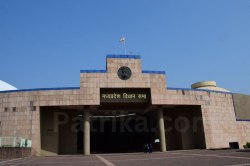 MP के विधानसभा से पेपर की छुट्टी, अब विधायकों के हाथ में दिखेंगे टैबलेट - image
