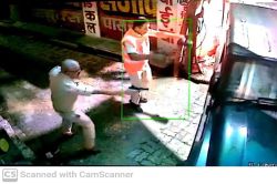 मांडल में पुलिस का तस्करों से सामना: एसएचओ ने पहलें दी चेतावनी, नहीं रूके तो
टायर पर किया फायर - image