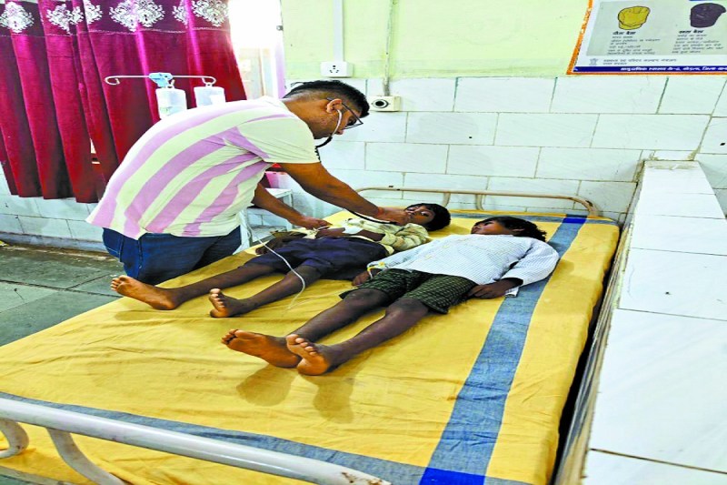 CG News: रात में खाई थी पैरावट में उगे मशरूम की सब्जी, एक ही परिवार के 4 सदस्य फूड प्वाइजनिंग के शिकार