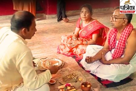 puja at falgu river