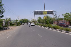 सिरसी रोड पर नहीं…ट्रैफिक घटाने को क्वींस रोड पर एलिवेटेड रोड का ब्लूप्रिंट
तैयार - image