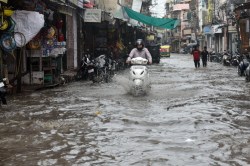 Rain Alert: ब्रेक पर जाने से पहले इस जिले को बेहाल कर सकता है मानसून, भारी बारिश
का नया अलर्ट - image