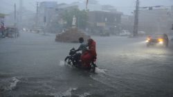 Rajasthan Rain News : सावधान! राजस्थान के इन जिलों में अतिभारी बारिश की संभावना,
मौसम विभाग का रेड और ऑरेंज अलर्ट - image