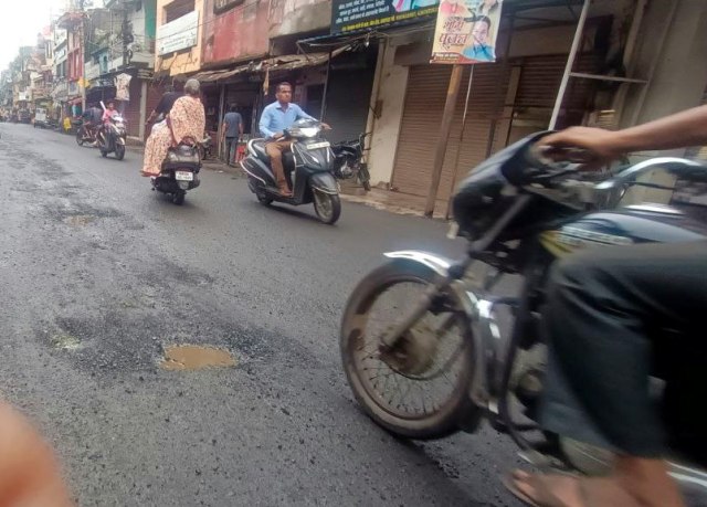 Road scam in MP