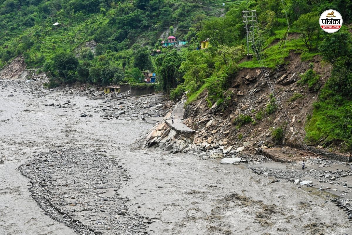 Himachal Roads Blocked: New Advisory Issued as 208 Roads Closed Following Heavy
Rain