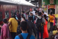 रेल मदद ऐप: प्रतिदिन मिल रहीं ऐसी 15 शिकायतें (Photo source- Patrika)