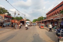 चार दशक बाद भी संजय बाजार में नहीं पहुंची सुविधाएं, व्यापारी और ग्राहक दोनों
परेशान - image