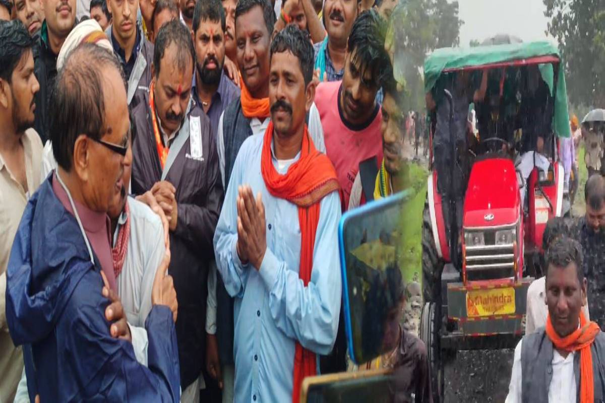 भारी बारिश में ट्रैक्टर से गांव का दौरा करने पहुंचे शिवराज सिंह, बोले- जिन
अधिकारियों ने गड़बड़ की छोड़ेगें नहीं…