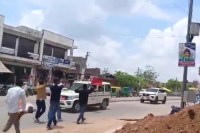 Showed black flags to Union Minister