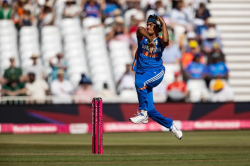 IND vs ENG: अपनी पहली ही टी20 सीरीज में श्री चरणी ने बनाया अनूठा रिकॉर्ड, ऐसा
करने वाली इकलौता भारतीय - image