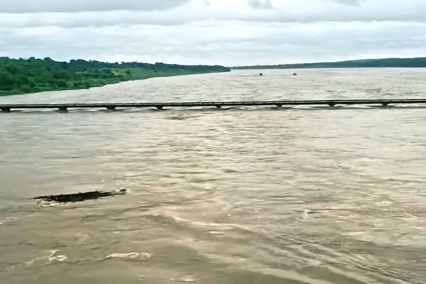 son river flood