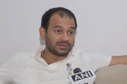 लालू के लाल का नया खेल, तेजप्रताप ने बदला गाड़ी पर लगा झंडा, क्या यह है नई
पार्टी की शुरुआत का संकेत - image