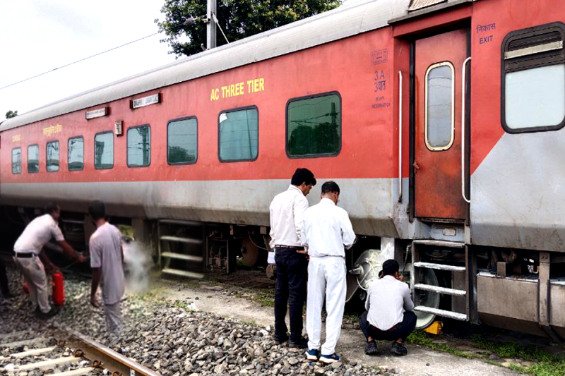 Kushinagar Express accident avert