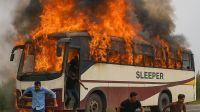 स्लीपर बस में लगी आग