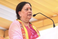 Rajasthan Politics: राजनीति में इंसान कब बदल जाए कोई भरोसा नहीं, अजमेर में बोलीं
वसुंधरा राजे - image