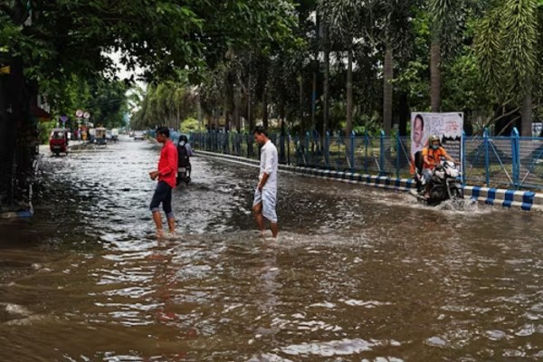 CG Monsoon 2025: 15,16 व 17 जुलाई को भारी बारिश का अलर्ट, इन जिलों में बरसेंगे बादल, IMD ने दिया अपडेट
