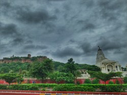 IMD Alert: राजस्थान में फिर बढ़ेगी बारिश की रफ्तार, 27, 28, 29 और 30 जुलाई को
भारी से अति भारी बारिश - image