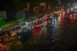 Heavy Rainfall Warning: देर रात 10.30 बजे मौसम विभाग ने फिर दी चेतावनी, अगले 3
घंटों में 10 जिलों में भारी बारिश - image