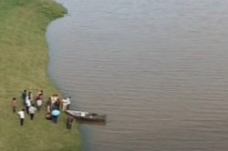 अनास नदी में बच्चे सहित कूदी, मां को मछुआरों ने बचाया, मासूम लापता, पति ने बताया
‘तीसरे’ को जिम्मेदार - image