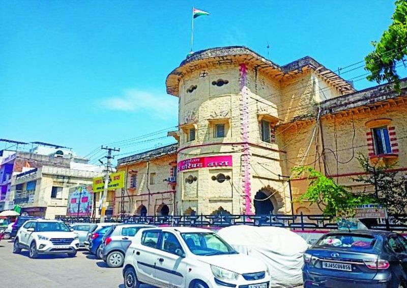 नगर परिषद को शहर में कचरा प्रबंधन की नई योजना को राज्य सरकार से तकनीकी स्वीकृति प्राप्त हो चुकी है। अब शीघ्र ही निविदाएं आमन्त्रित की जाएंगी। इसके बाद कचरा प्रबन्धन के लिए आरएफआईडी चिप लगाकर शहर में कचरा प्रबंधन की व्यवस्था की जाएगी।